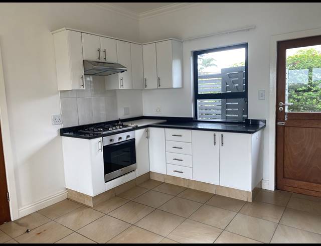 2 BEDROOM TOWNHOUSE TO LET IN PALM LAKES ESTATE